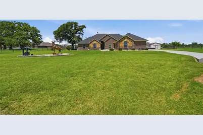 205 Lavender Court, Springtown, TX 76082 - Photo 38
