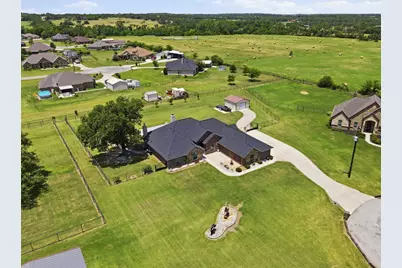 205 Lavender Court, Springtown, TX 76082 - Photo 36