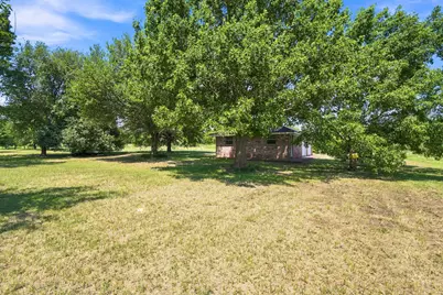 2000 Crisp Road, Ennis, TX 75119 - Photo 34