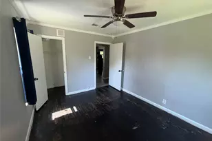 2028 E Jones St, Sherman, TX 75090 - Photo 12