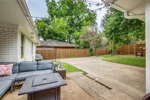 6711 Kingsbury Dr, Dallas, TX 75231 - Photo 22