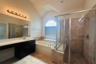 702 Carolyn T Hunt Dr, Cedar Hill, TX 75104 - Photo 14