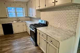 1021 Usher St, Benbrook, TX 76126 - Photo 8