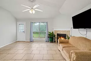 4310 Quail Field Dr, Arlington, TX 76001 - Photo 6