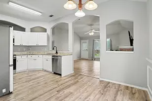 4310 Quail Field Dr, Arlington, TX 76001 - Photo 8