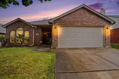 4310 Quail Field Drive, Arlington, TX 76001 - Photo 2