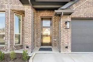 921 Ridgehurst Dr, Godley, TX 76044 - Photo 4