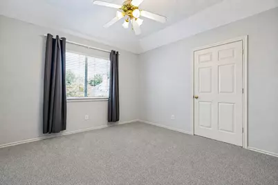 110 Falcon Creek Drive, McKinney, TX 75072 - Photo 8