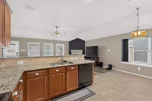 1336 Shelley Dr, Burleson, TX 76028 - Photo 10