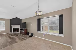 1336 Shelley Dr, Burleson, TX 76028 - Photo 6
