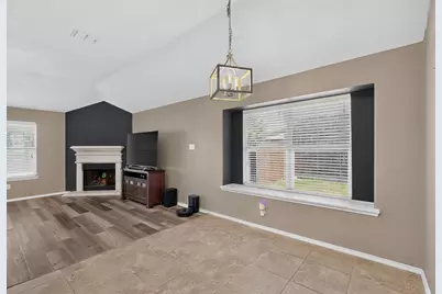 1336 Shelley Drive, Burleson, TX 76028 - Photo 6