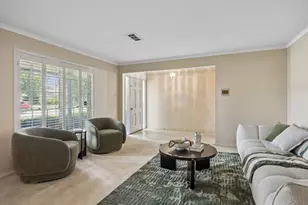 3240 Chapel Downs Dr, Dallas, TX 75229 - Photo 10