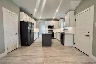 617 N Friendship Rd, Sherman, TX 75092 - Photo 22