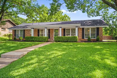 409 Summit Ridge Drive, Euless, TX 76039 - Photo 2