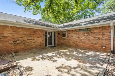 409 Summit Ridge Drive, Euless, TX 76039 - Photo 32