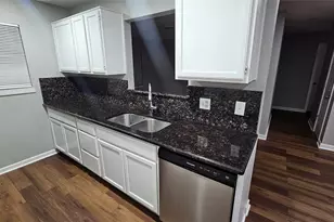 5604 Oak Grove Rd, Fort Worth, TX 76134 - Photo 4
