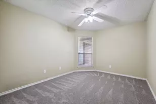 2813 Cripple Creek Trail, Grapevine, TX 76051 - Photo 20