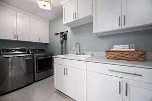 1001 Sarasota Cir, Dallas, TX 75223 - Photo 16
