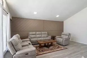 936 E Berkeley Dr, Richardson, TX 75081 - Photo 6