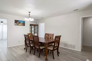936 E Berkeley Dr, Richardson, TX 75081 - Photo 8