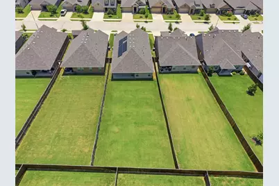 412 Hogan Drive, Denton, TX 76210 - Photo 2
