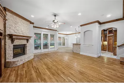 620 Highview Lane, Hurst, TX 76054 - Photo 8