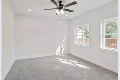 2626 Burger Avenue, Dallas, TX 75215 - Photo 12
