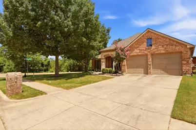2601 Navasota Drive, Little Elm, TX 75068 - Photo 2