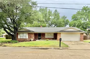 1785 Cypress Ln, Canton, TX 75103 - Photo 1