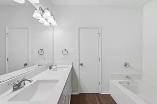 725 Parkford Ln, Arlington, TX 76001 - Photo 8