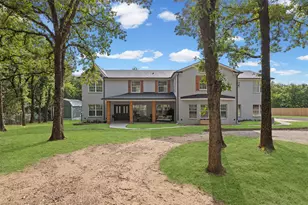 5860 Newt Patterson Rd, Mansfield, TX 76063 - Photo 2