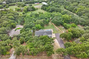 5860 Newt Patterson Rd, Mansfield, TX 76063 - Photo 40