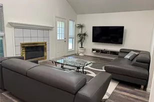 2530 Stresa Ln, Grand Prairie, TX 75052 - Photo 6