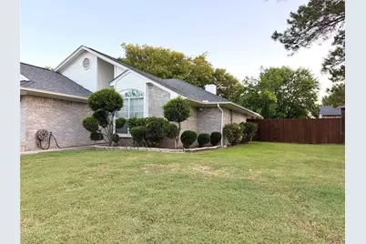 2530 Stresa Lane, Grand Prairie, TX 75052 - Photo 2