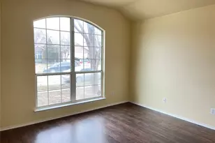 5548 Spring Ridge Dr, Watauga, TX 76137 - Photo 2
