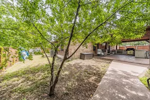 8015 Leigh Ann Dr, Dallas, TX 75232 - Photo 10