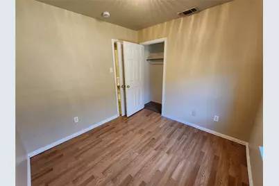 939 Baker Street, Fort Worth, TX 76104 - Photo 16