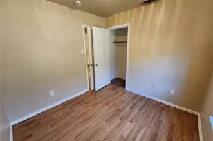 939 Baker St, Fort Worth, TX 76104 - Photo 16