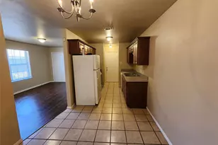 939 Baker St, Fort Worth, TX 76104 - Photo 4