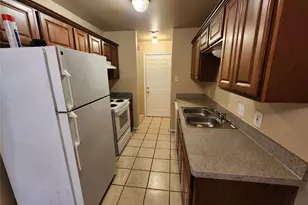 939 Baker St, Fort Worth, TX 76104 - Photo 6