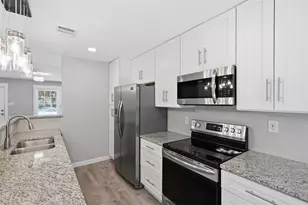 184 Merlin Way, Euless, TX 76039 - Photo 6