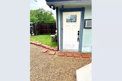 307 W Broadmore Avenue, Wills Point, TX 75169 - Photo 2