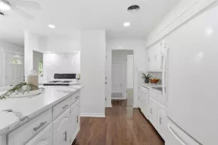 12319 Sunland St, Dallas, TX 75218 - Photo 14
