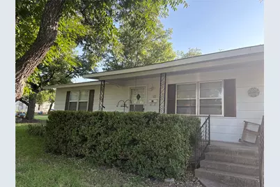 307 S Avenue P, Clifton, TX 76634 - Photo 2
