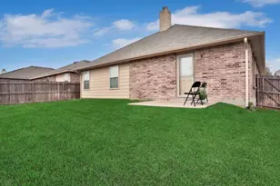 10040 Daly Dr, Fort Worth, TX 76053 - Photo 12