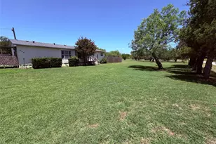 606 W 16th St, Cisco, TX 76437 - Photo 4