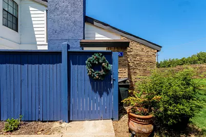 1719 Westview Terrace #L, Arlington, TX 76013 - Photo 20
