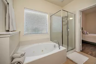 15724 Landing Creek Ln, Fort Worth, TX 76262 - Photo 10