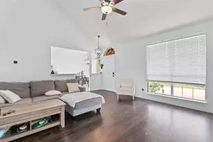 4100 Creekhollow Dr, Carrollton, TX 75010 - Photo 10