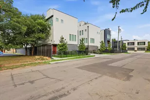 2015 California Dr, Dallas, TX 75204 - Photo 1